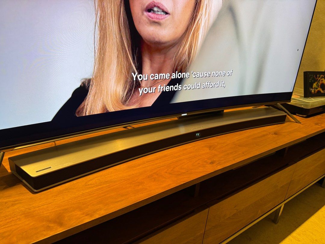 Samsung 65 curved hotsell tv with soundbar