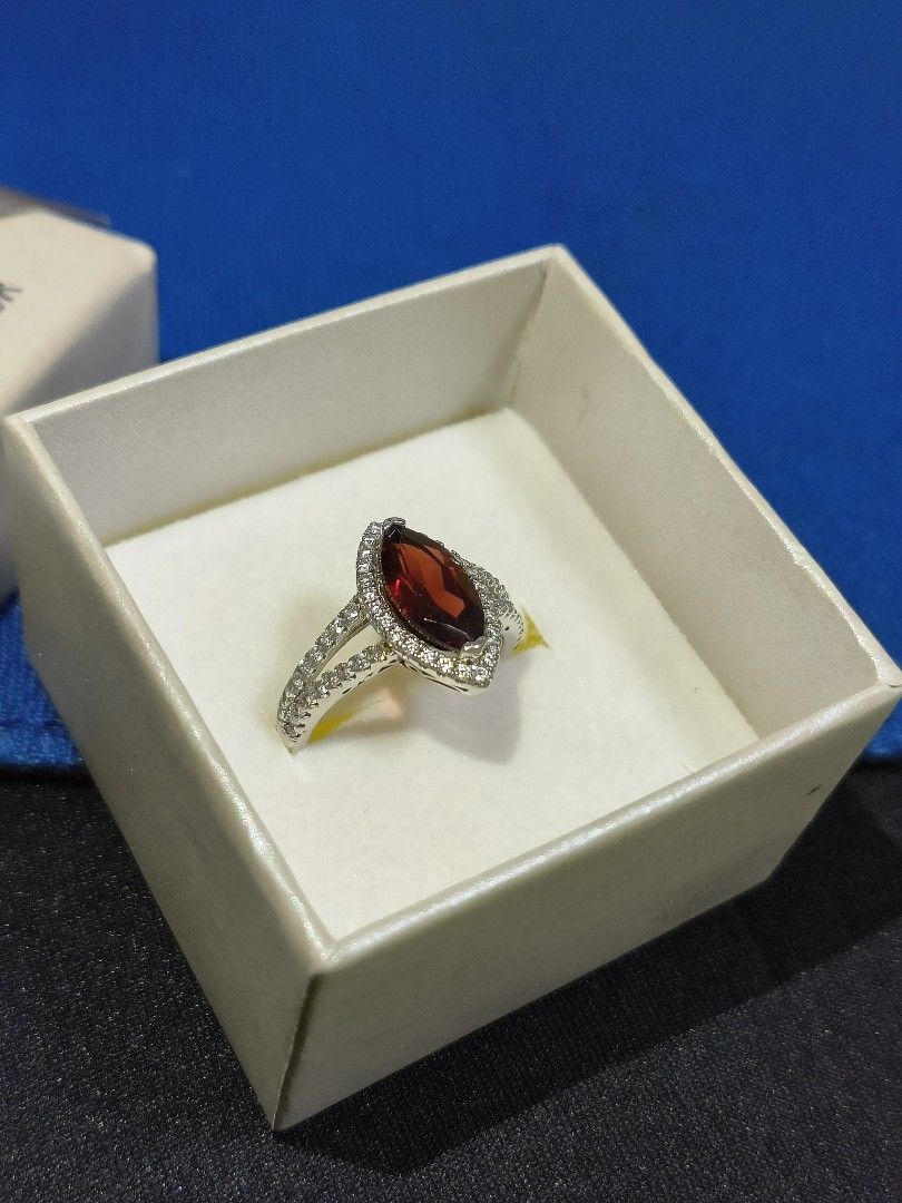 Garnet silver hotsell ring