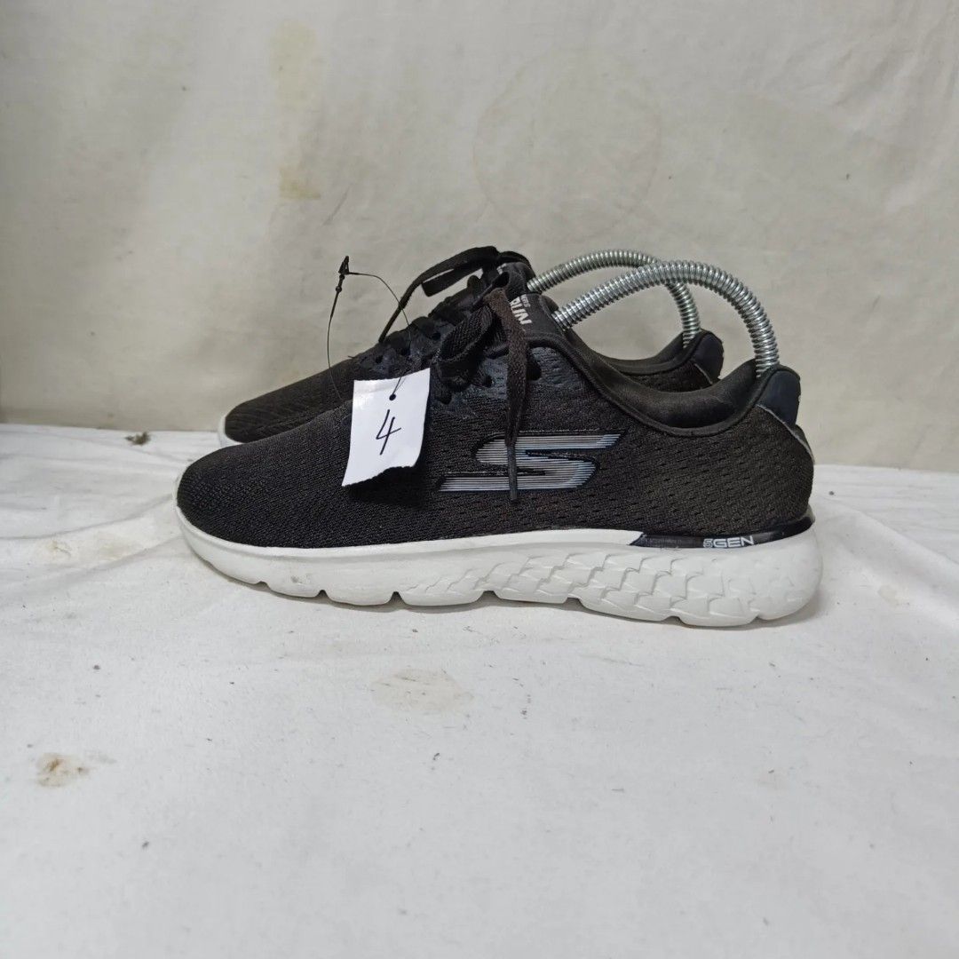 Skechers Goflex Walk, Women's Fashion, Footwear, Sneakers on Carousell