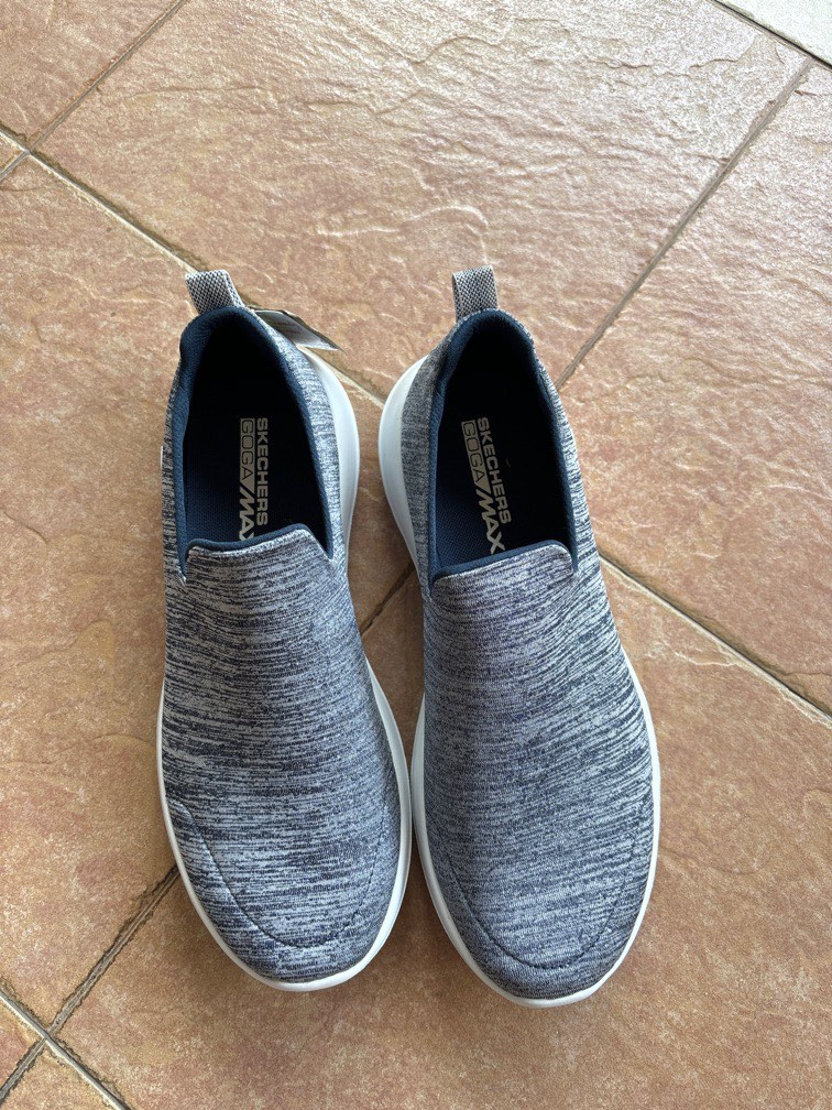 Sketchers GOGA MAX shoes size US8 Men s Fashion Footwear