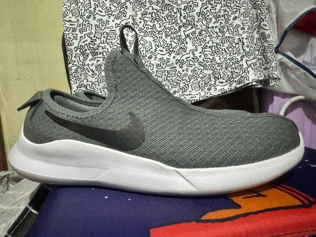 Slip-On Sneakers - Brand New, US7/UK8/EUR40/25cm (Category: Sneakers) located in Makati City. Submitted by makayshoppe (Listing ID 1289523570, Image 3). Description: Brand new and unused slip-on sneakers, 25cm, see photos to appreciate. No box, purchased from Hong Kong. Last price posted. Payment within 24hrs from making an offer. DO NOT make an offer if you cannot make payment asap or if it’s beyond your budget. .