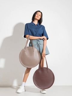 Straightforward Sphere Bag