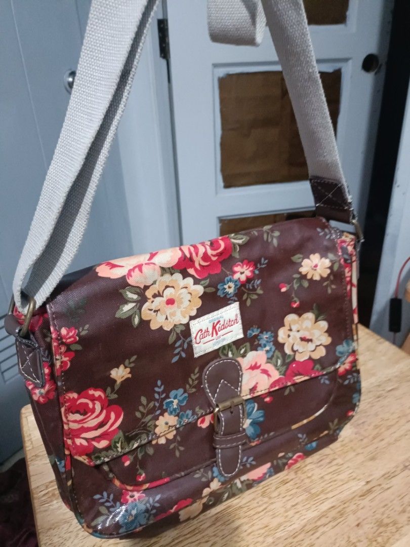 SUMMER SALE Cath Kidston Messenger Bag
