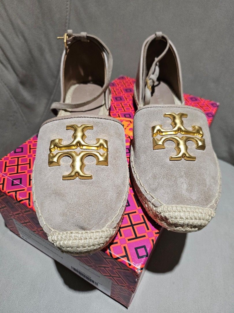 Tory Burch Eleanor Dorsay Espadrille size8.5 (Category: Sneakers & Footwear) located in Marikina City. Submitted by ck5618 (Listing ID 1289595492, Image 1). Description: .