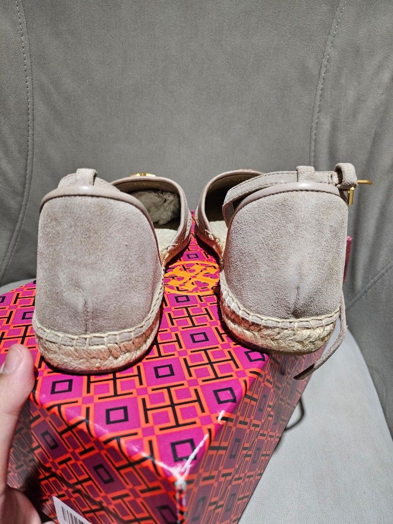 Tory Burch Eleanor Dorsay Espadrille size8.5 (Category: Sneakers & Footwear) located in Marikina City. Submitted by ck5618 (Listing ID 1289595492, Image 3). Description: .