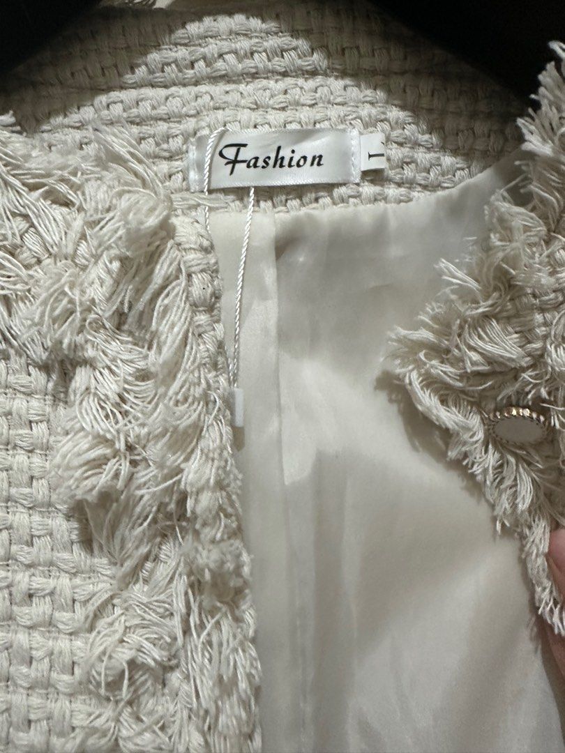 Tweed jacket in cream (Category: Coats, Jackets and Outerwear) located in Quezon City. Submitted by krishagee (Listing ID 1289475733, Image 2). Description: L on tag but best fits s to semi M.