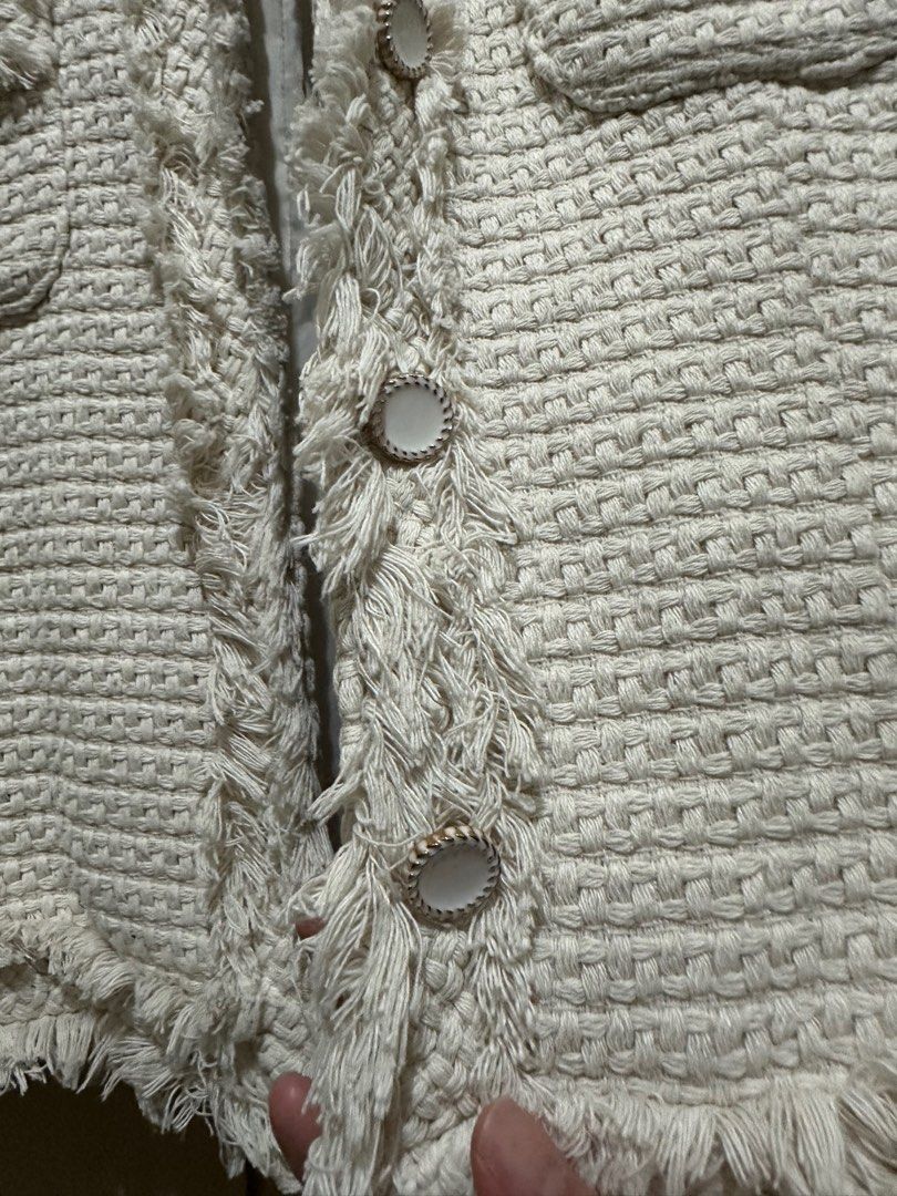Tweed jacket in cream (Category: Coats, Jackets and Outerwear) located in Quezon City. Submitted by krishagee (Listing ID 1289475733, Image 3). Description: L on tag but best fits s to semi M.