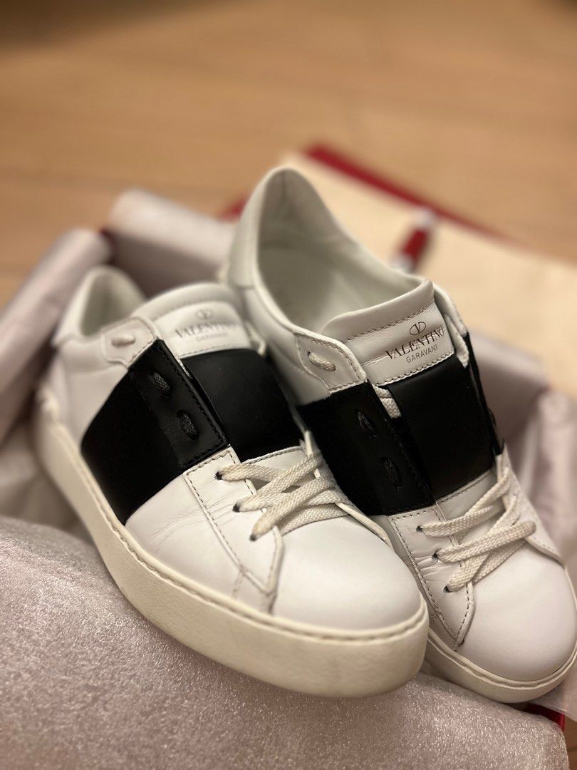 Valentino Sneakers black white Carousell