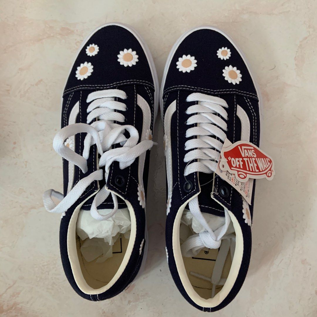 Daisy online flower vans