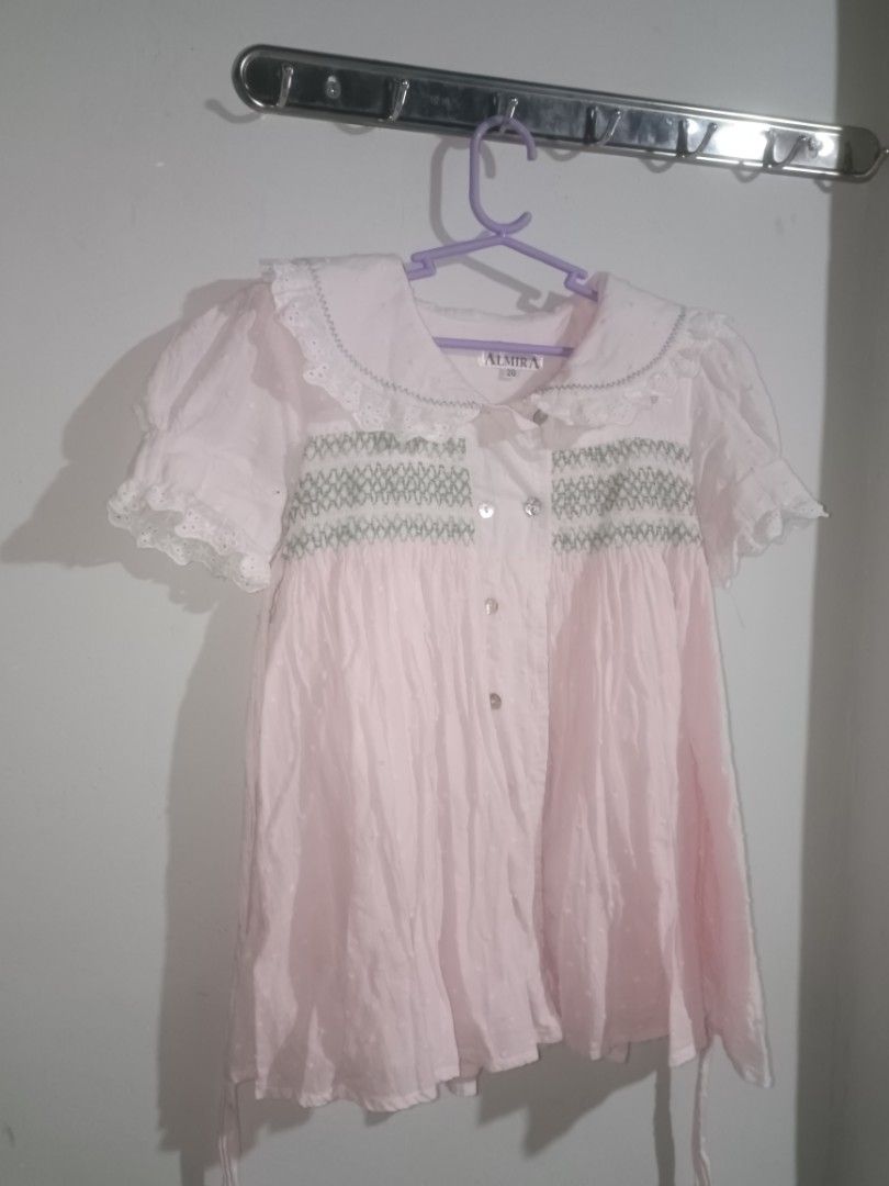 Vintage dress (Category: Babies & Kids Fashion) located in Bulacan. Submitted by maxxinetaylor (Listing ID 1289533703, Image 1). Description: padala po galing dubai once lang din nagamit.