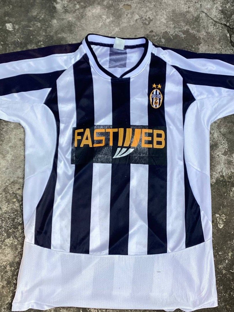 VINTAGE JUVENTUS 2003 JERSEY Men s Fashion Activewear on Carousell