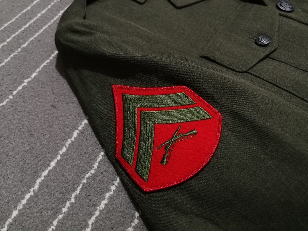 60-80s あまったるく U.S.M.C vintage military badge