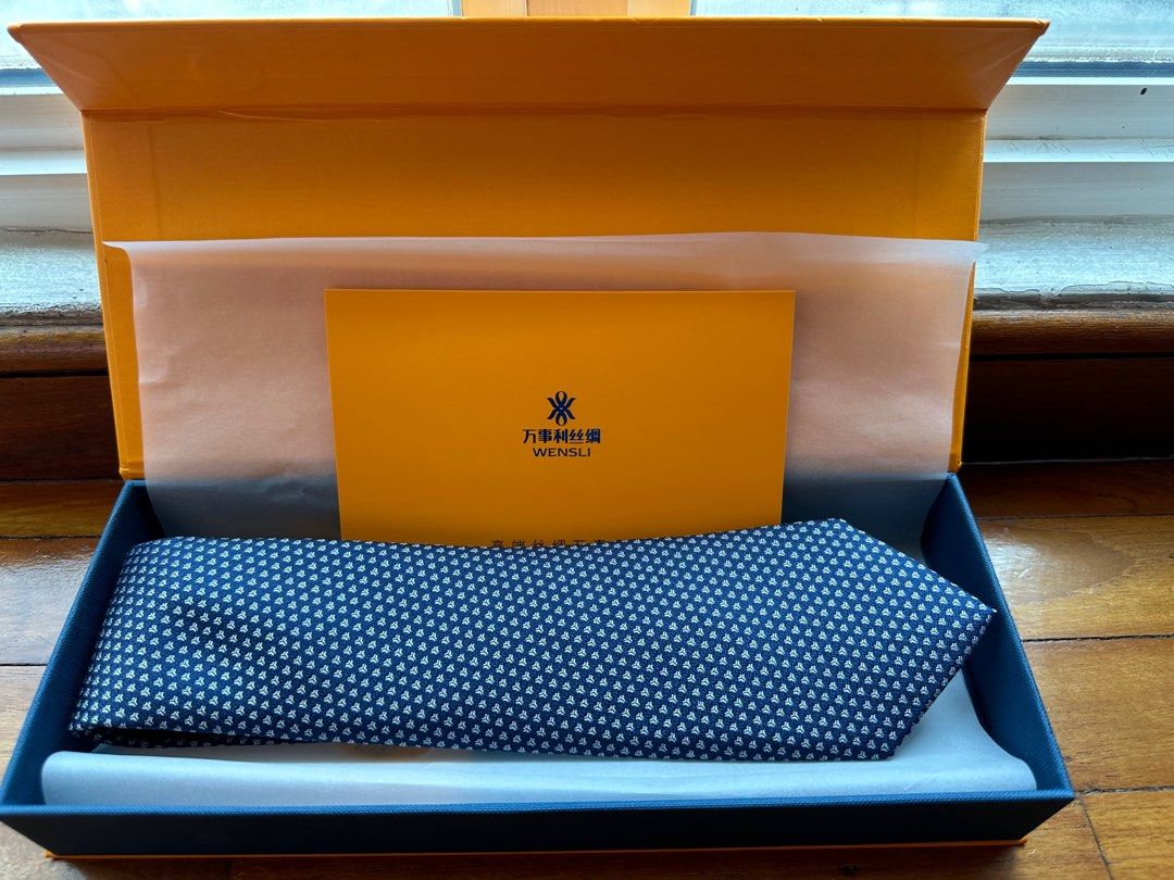 van heusen burgundy tie