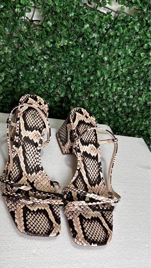 Zara Leopard Pointed Heels, Women's Fashion, Footwear, Heels on Carousell