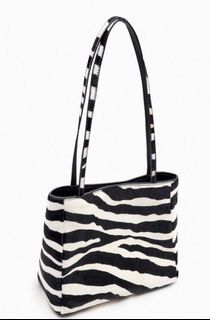 Adidas sale 01800 zara