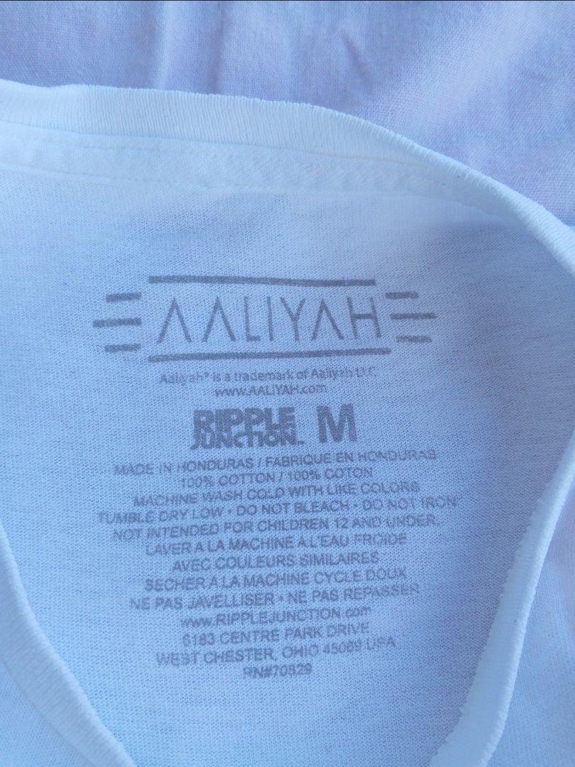 AALIYAH AIRBRUSHED PAINTED SHIRT (Category: Tshirts & Polo Shirts ) located in Manila. Submitted by eothrift (Listing ID 1289697622, Image 3). Description: ❗❗ FREE SHIPPING ❗❗ Condition: Good Size: Medium on Tag Dimension: W: 18 - L: 28.5 Issue: light yellow stain washable (see last picture) Color rate: 8 Price: 375 Free Shipping We Ship Nationwide.