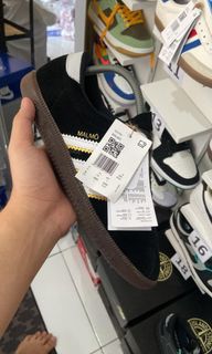 (Kategori: ) berada di . Dikirim oleh sneaker_store136l (ID iklan 1289862163, Gambar 1). Deskripsi: .