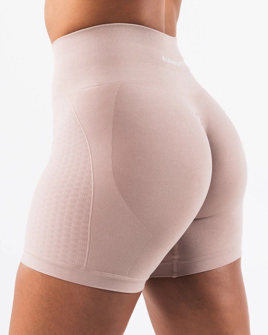 Alphalete Amplify Contour Shorts 5” size S brand New, 女裝, 運動服裝- Carousell