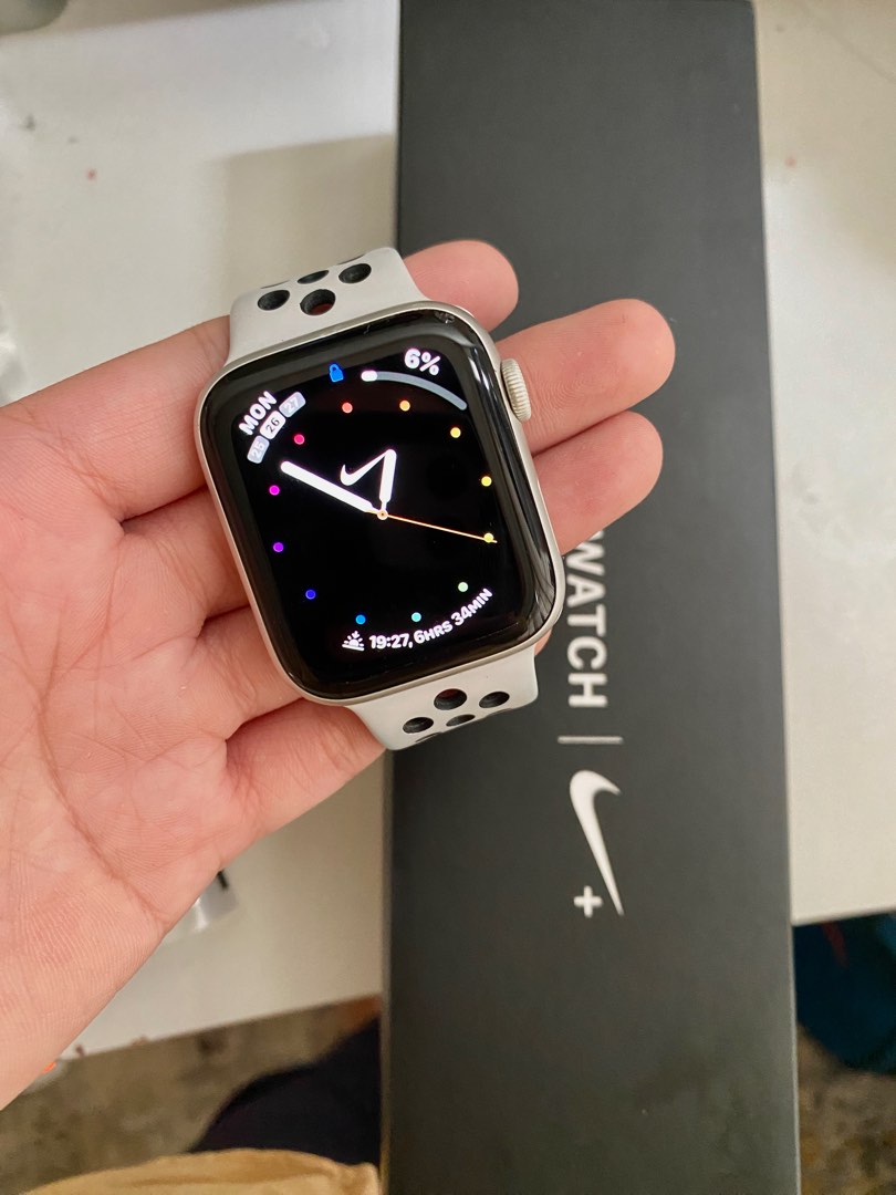 Apple watch series 4 nike black sales