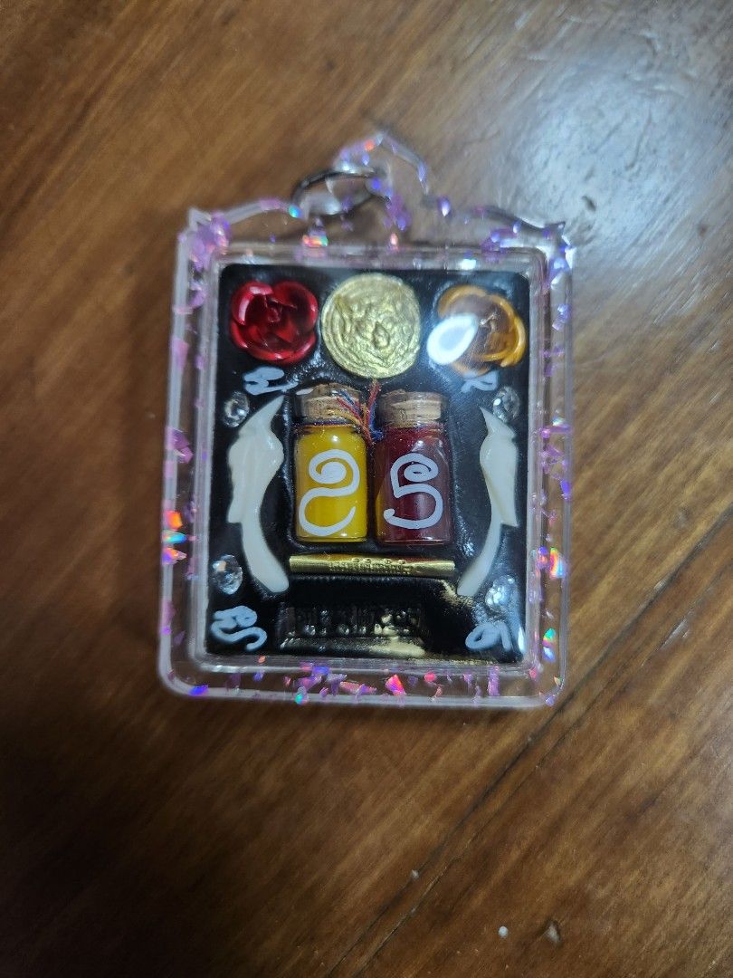 Archan O - Nine Tails Fox (Category: Religious Items) located in Singapore. Submitted by kennethtay (Listing ID 1289841990, Image 3). Description: Don't need explain much. AJ O famous in doing Nine Tails Fox. Amulet BE2567.