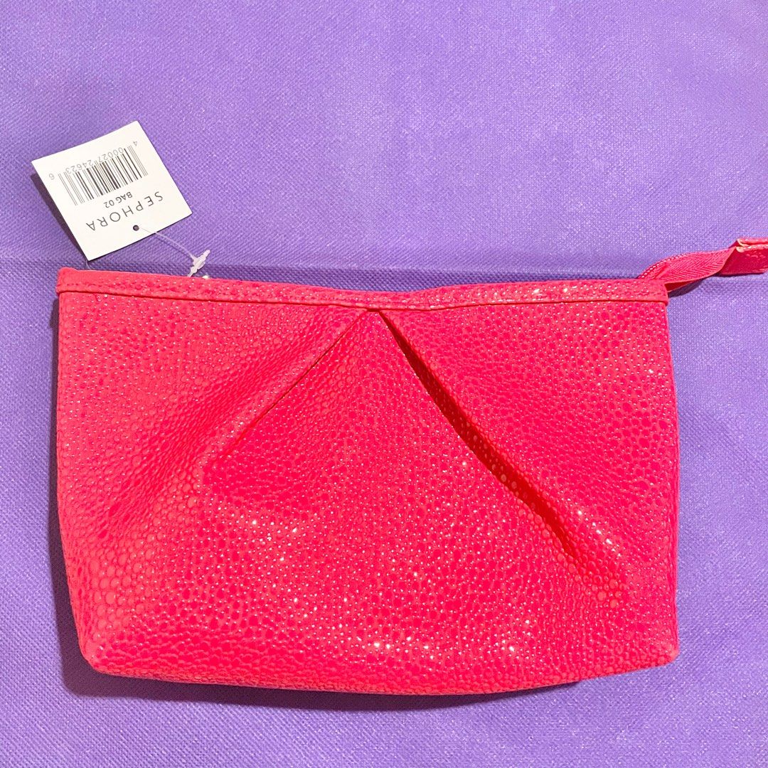 AUTHENTIC Sephora red makeup bag pouch travel organizer (Category: Makeup) located in Pasig City. Submitted by vanityboutique (Listing ID 1289675137, Image 1). Description: Pm for more details super spacious you can put many things inside and this is so pretty Brand new and authentic Selling low and affordable One of the best selling brands in the world makeup skincare perfume world .