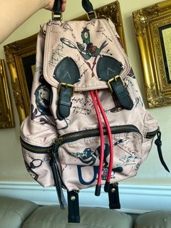 (Category: ) located in . Submitted by stylewithpreloved (Listing ID 1289712208, Image 1). Description: .