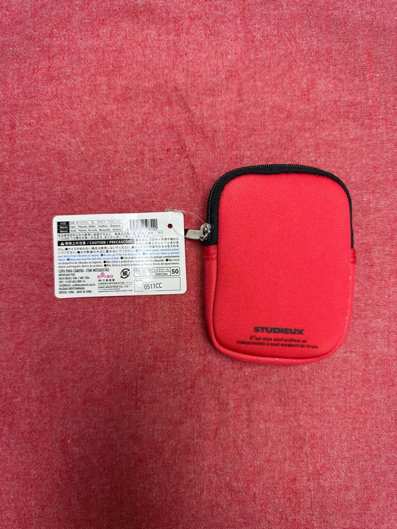 Camera Case (Category: Camera Bags & Carriers) located in Singapore. Submitted by dozerrr (Listing ID 1289727915, Image 2). Description: .