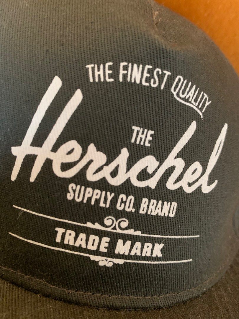 Caps (Category: Caps & Hats) located in Singapore. Submitted by chngcc (Listing ID 1289696971, Image 5). Description: Two pieces brand new Herschel cap. Sell in pair (2pieces) Cash sale only..