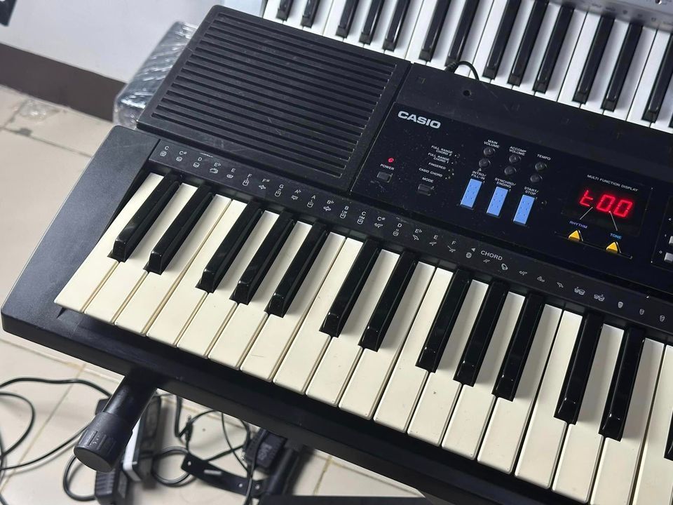 Casio CTK 630 Keyboard w Touch Response Pads Pitch Bend