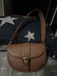 (Category: ) located in . Submitted by preloved_item00 (Listing ID 1289797567, Image 1). Description: .