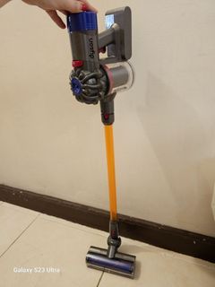 Dyson V8 Cord Free Vacuum Toy