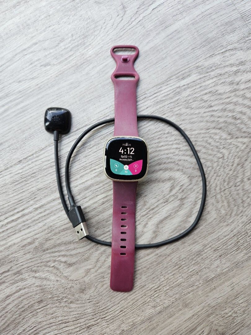 Gold fitbit versa cheap