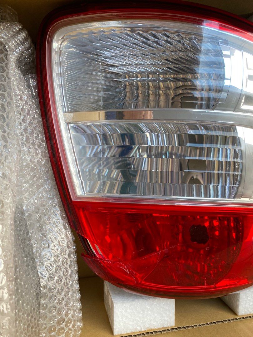 FOR SALE: 2012 SUZUKI SX4 LEFT Tail light (Category: Lightings, Horns, and other Electrical Parts and Accessories) located in Quezon City. Submitted by jdvld (Listing ID 1289698162, Image 3). Description: PLEASE Read description: Selling my spare SX4 Left Tail light for cheap because it has a crack on the top. See picture for reference. Everything else is OK. Item is in QC Comes with spare box, bubble wrap and styrofoam.