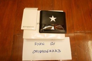 FS: Pre Owned Classic Givenchy Wallet not Louis Vuitton Gucci Goyard