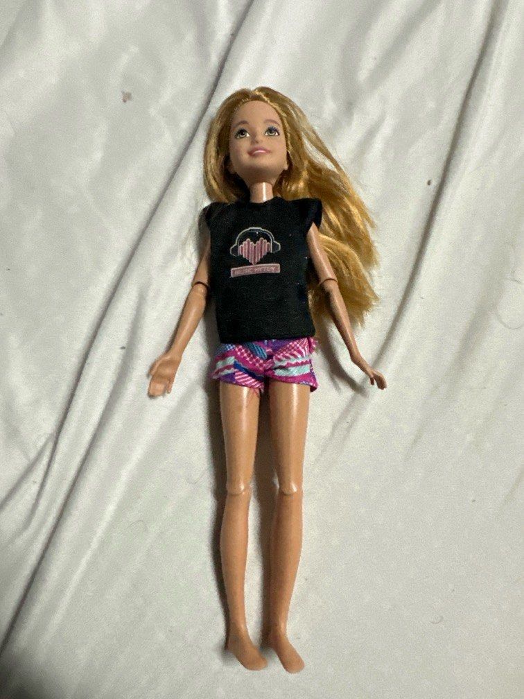 Fully articulated 2025 skipper doll
