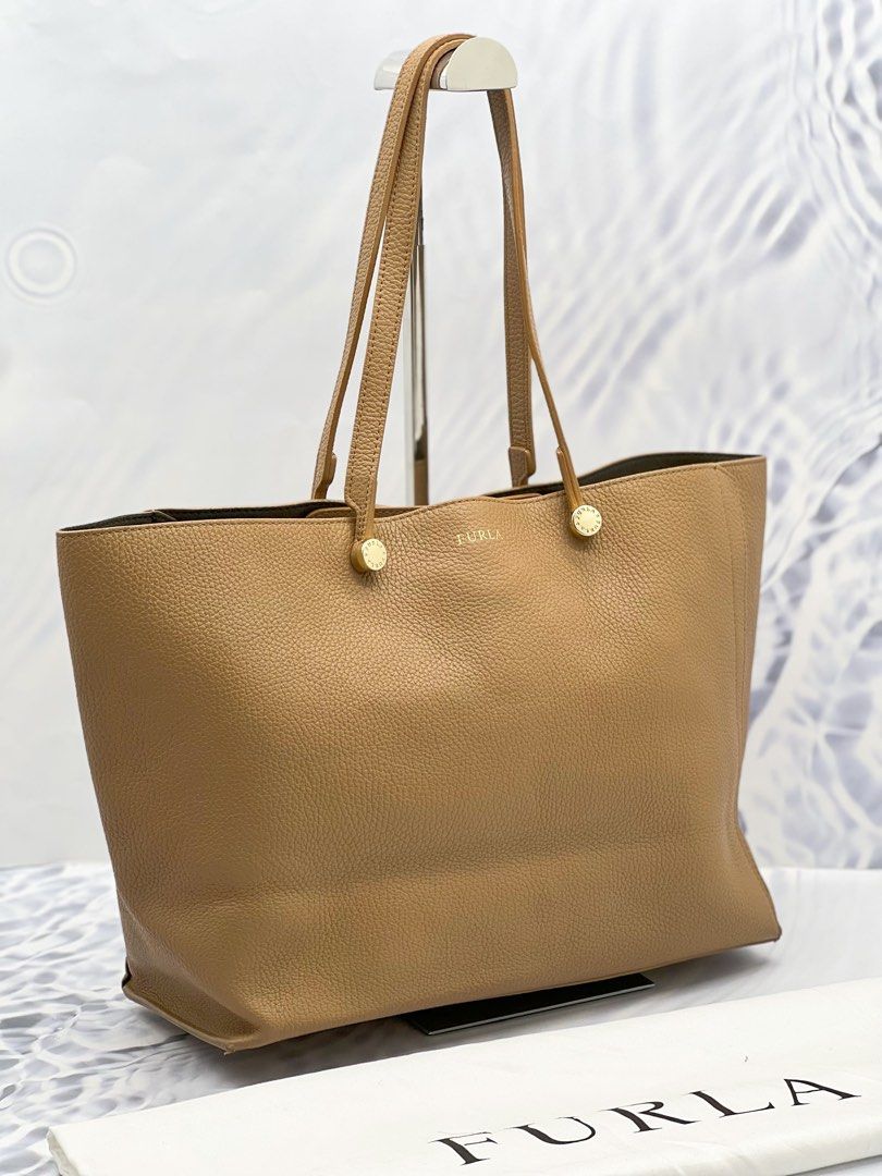 Furla store tote eden