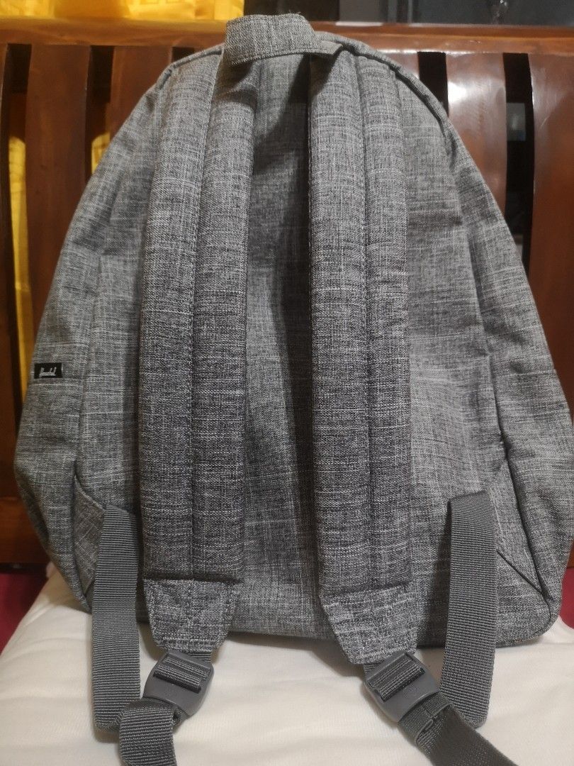 Herschel Classic Backpack Raven Crosshatch (Category: Backpacks) located in Makati City. Submitted by l.declutter (Listing ID 1289765292, Image 2). Description: - Brand new, no tag - Very spacious; can be used as a school/work/gym bag Bag details: - HeightxWeightxDimension - 16.5x12x5.5 inches - Zippered closures - Adjustable slim shoulder straps - Front pocket Shipping c/o buyer 🚚.