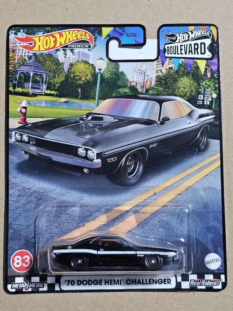 Hotwheels Premium 70 DODGE HEMI CHALLENGER BOULEVARD Hobbies
