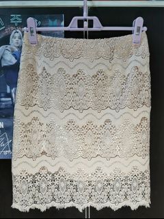 Lace Skirt (Pale Pink)