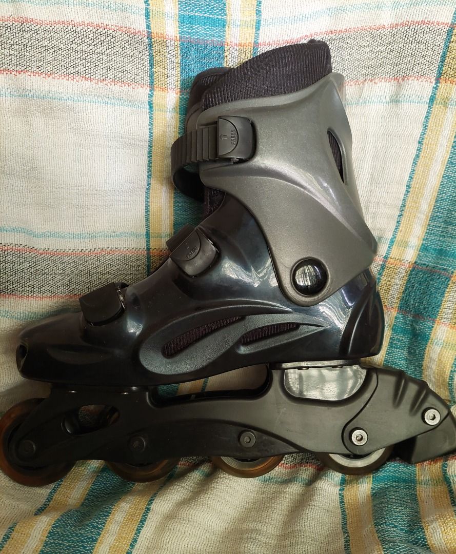 Sale! rollerblades/ roller skates (Category: Skates, Rollerblades & Scooters) located in Antipolo. Submitted by cychiyo (Listing ID 1266232575, Image 3). Description: Landway rollerblades or inline skates size 6 womens; 64mm 81a like new, excellent condition guaranteed clean inside and out no foul smells, no cracks, no missing parts no need to wash the boot (still like store-bought new) boot locks in excellent condition, no issues at all all orig