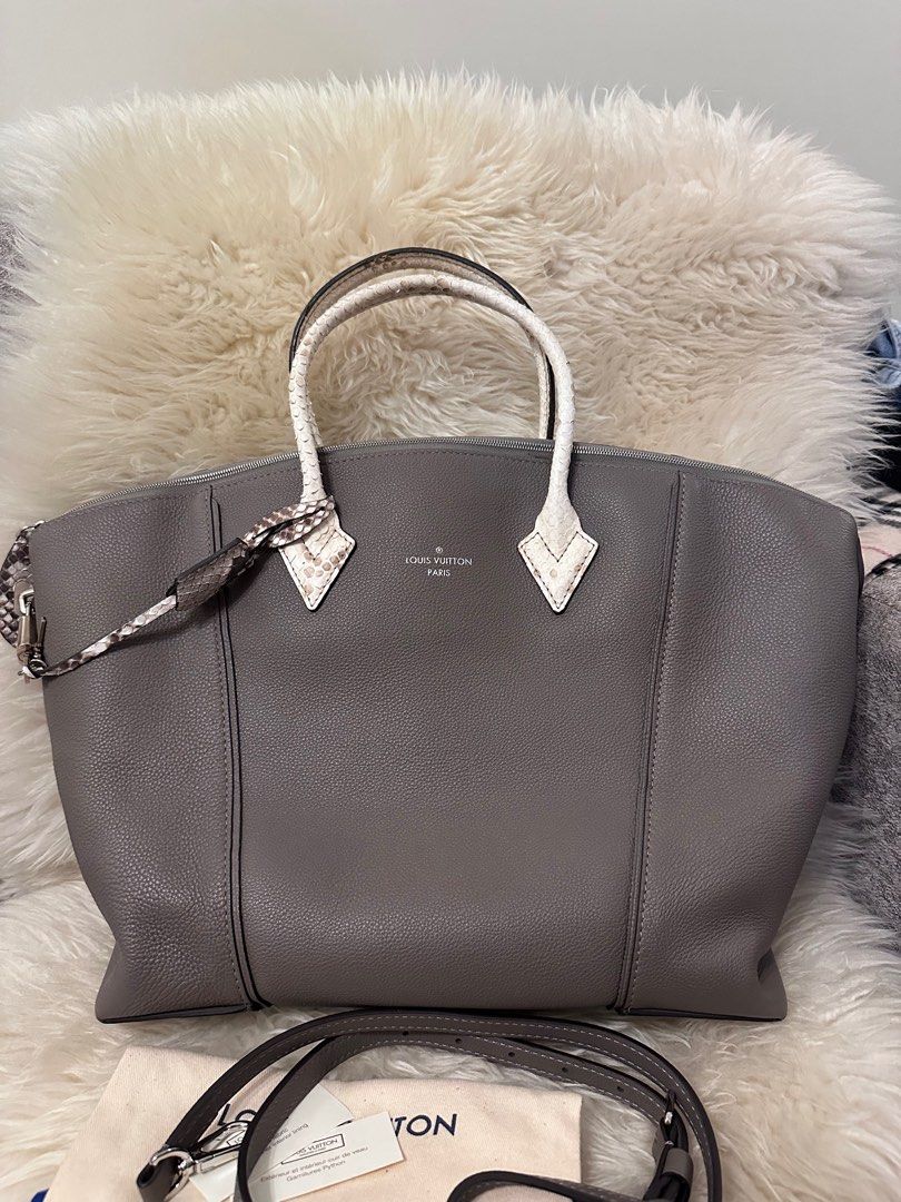 LV Louis Vuitton Lock IT tote Python Handle (Category: Luxury Bags & Wallets) located in Taguig. Submitted by rammia (Listing ID 1289682535, Image 3). Description: Lock It Python Handle Dustbags Care Instructions Strap Paperbag .