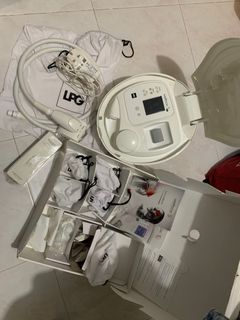 （分類：）位於 。 由 charliewinky 提交（商品編號 1289716416，圖片 1）。簡介： 。