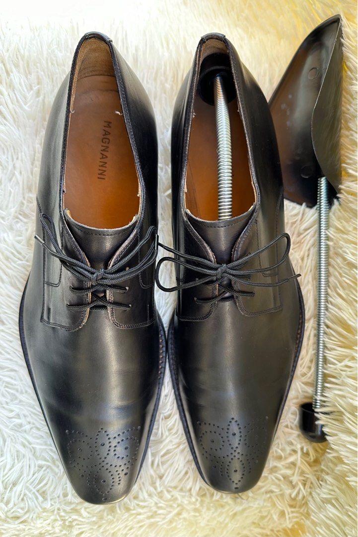 Magnanni Gerardo Medallion Shoes Men s Fashion Footwear Dress Shoes on Carousell