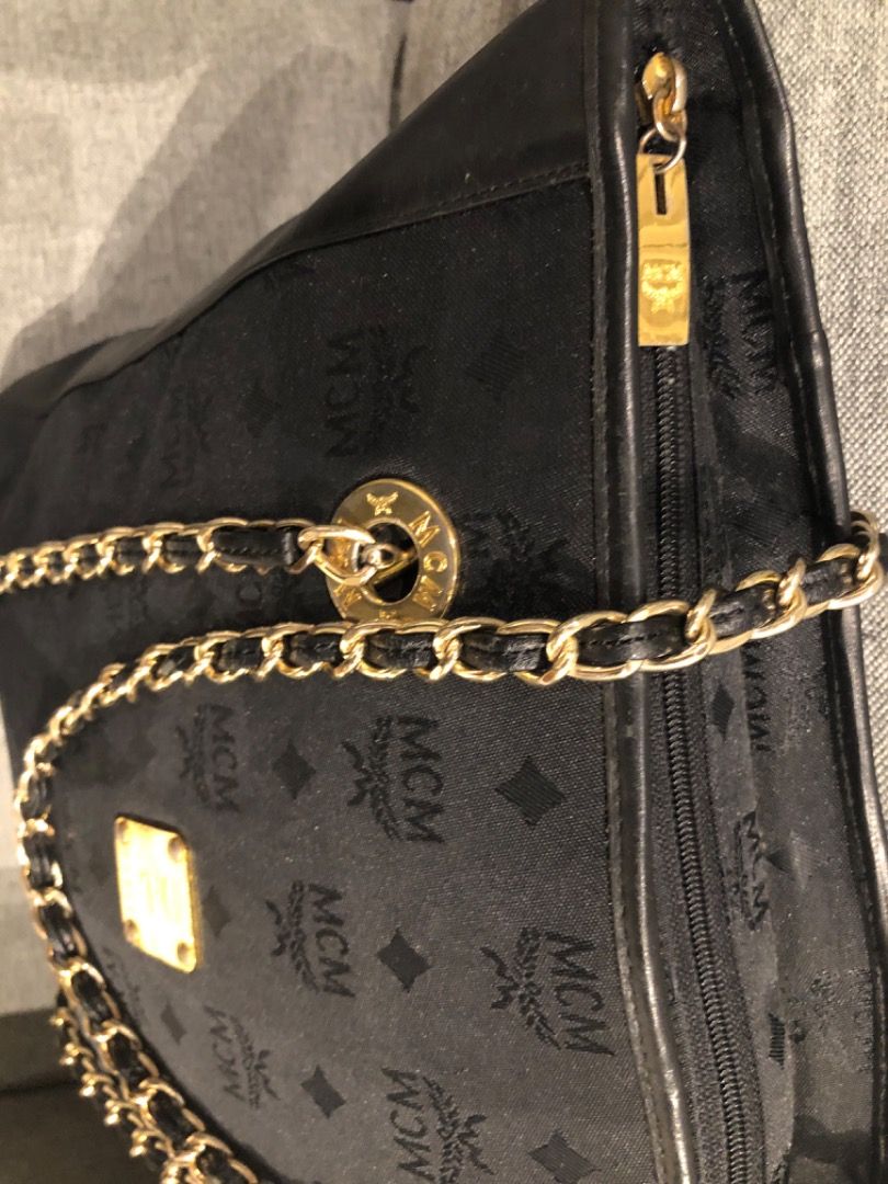 MCM Munchen Tote bag (Category: Luxury Bags & Wallets) located in Davao. Submitted by mliza1020 (Listing ID 1289799602, Image 2). Description: Original MCM Munchen Shoulder/Tote bag with Gold hardware Dimension: H 31 x L 38 x W 12 cm (approx).