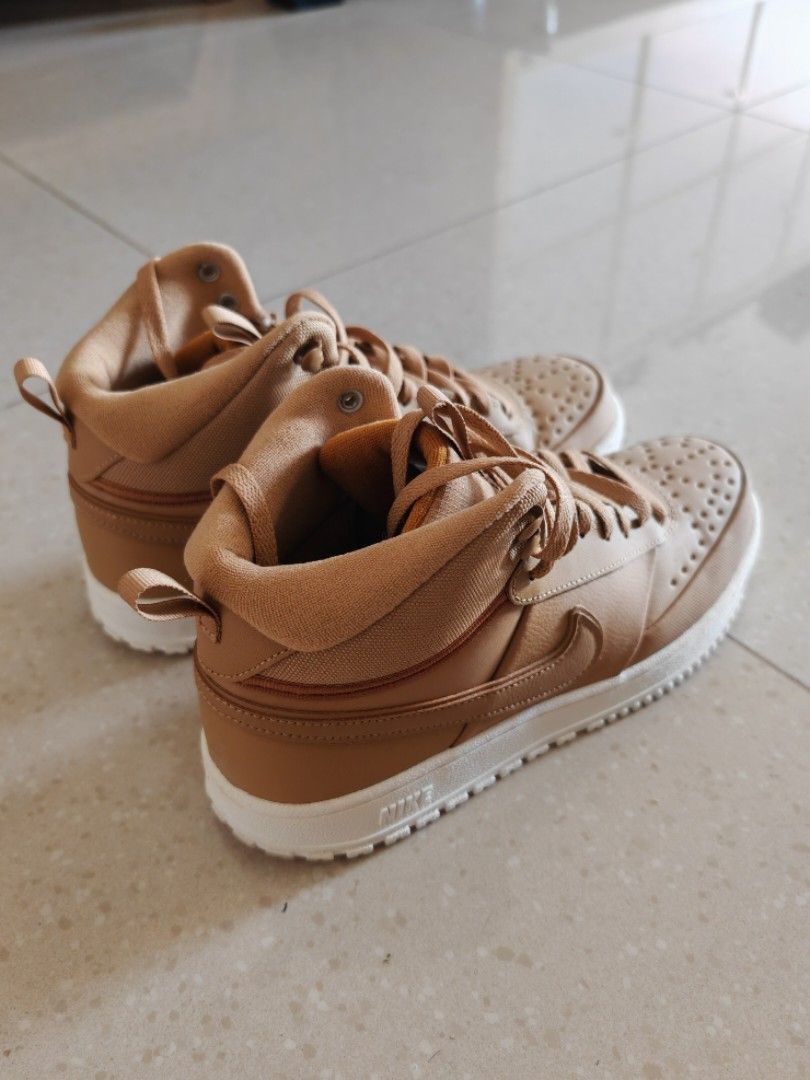 Nike high deals heel sneakers