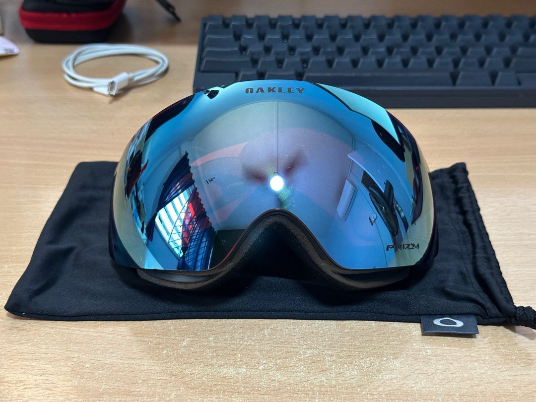 Oakley flight deck 2025 xm sapphire iridium