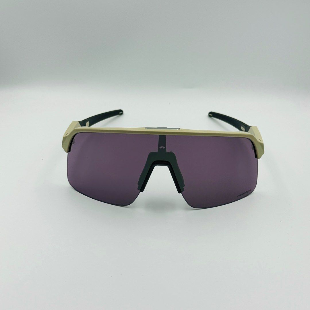 Oakley Sutro Lite Matte Sand w/ Prizm Road Black, Men's Fashion