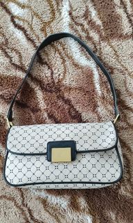 (Category: ) located in . Submitted by d.mendeja (Listing ID 1289824824, Image 1). Description: .