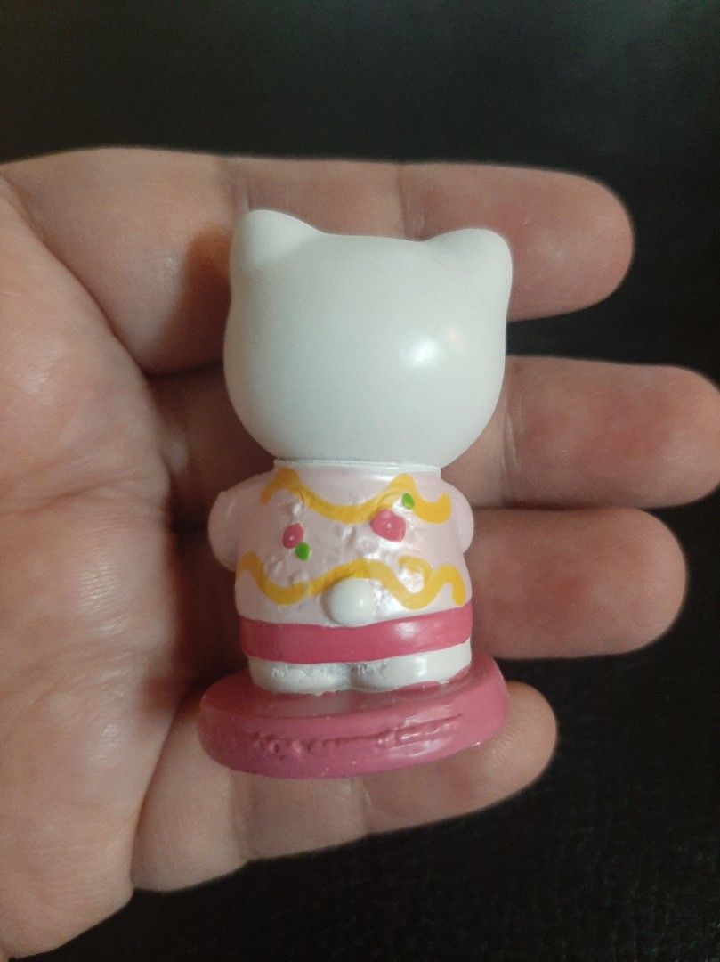 rare vintage Sanrio Hello Kitty with Lantern Ceramic (Category: Vintage Collectibles) located in Santa Rosa. Submitted by mmps249.1 (Listing ID 1289789508, Image 2). Description: Crossposted Authentic Sanrio Hello Kitty with lantern Ceramic rare, vintage.