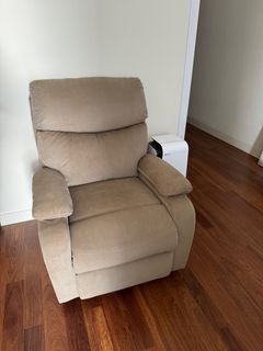 (Category: ) located in . Submitted by yigoh08393 (Listing ID 1289770180, Image 1). Description: .